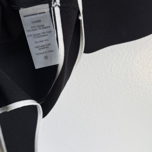 T by Alexander Wang Crisscross Knit Crop Top, Black White, Large, Criss Cross - Picture 12 of 12